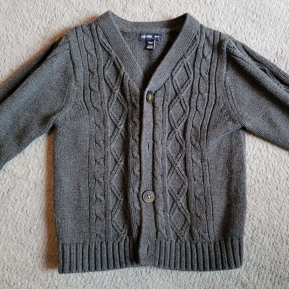 GAP knit cardigan sweater 12-18 Months